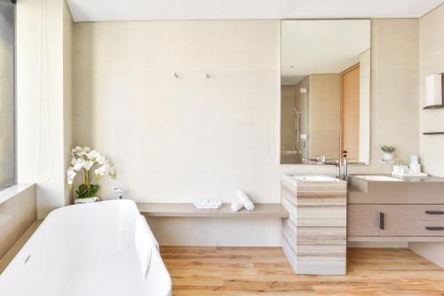 Address Beach Residences - Facilities and Services