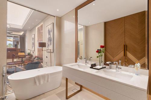 Ajman Hotel by Blazon Hotels Review