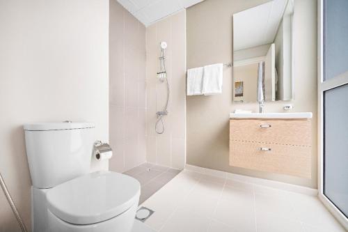 Aliving Luxury 3BR Villa With Maid Room Damac Hills 2 - Guest Ratings and Reviews