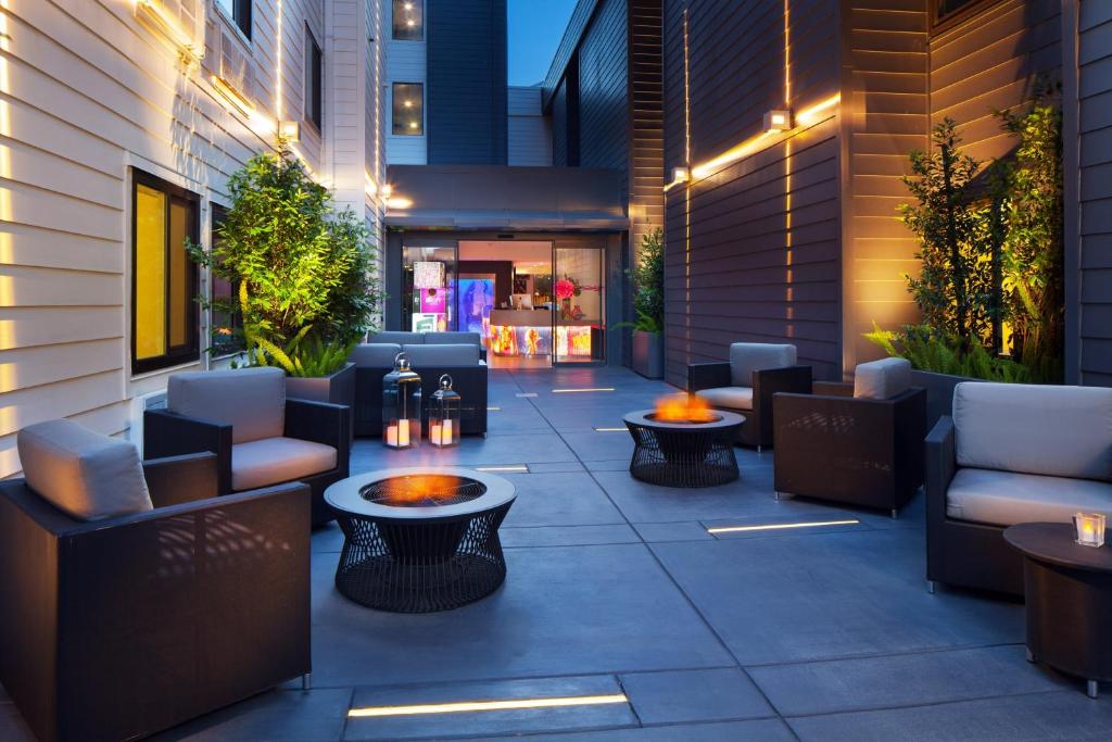 Aloft Sunnyvale - Dining and Nightlife