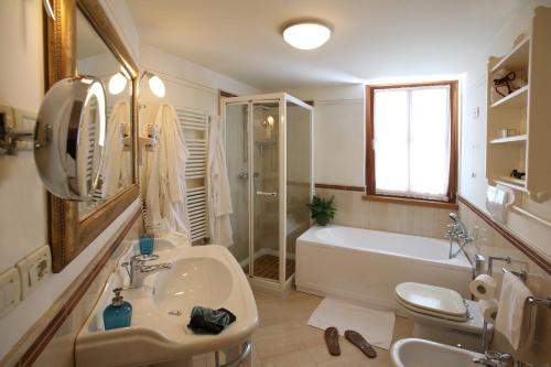 Alpen Suite Hotel - Dining and Cuisine