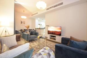 Amazing 3 Bhk Villa 25 Minutes From The Expo - Facilities and Services