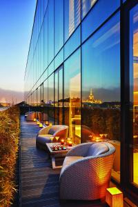 Armani Hotel Milano - Dining and Services