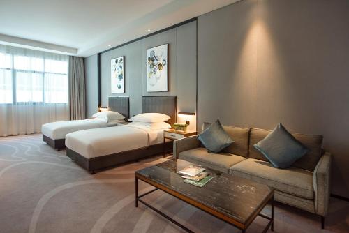 Asiana Grand Hotel - Luxury Accommodations