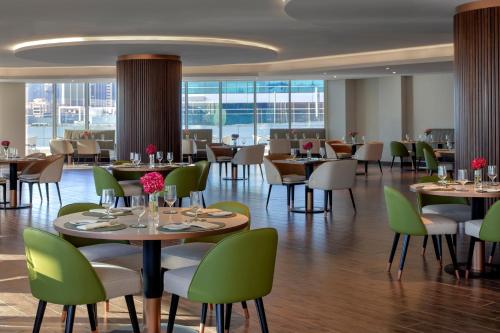 Avani Plus Palm View Dubai Hotel & Suites - Dining Experiences