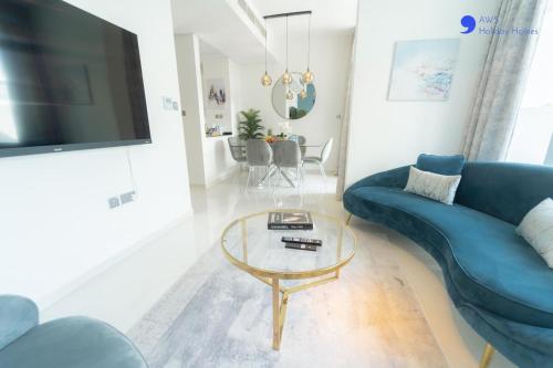 AWS Holiday Homes - Elegant Townhouse With Garden - Guest Ratings and Reviews