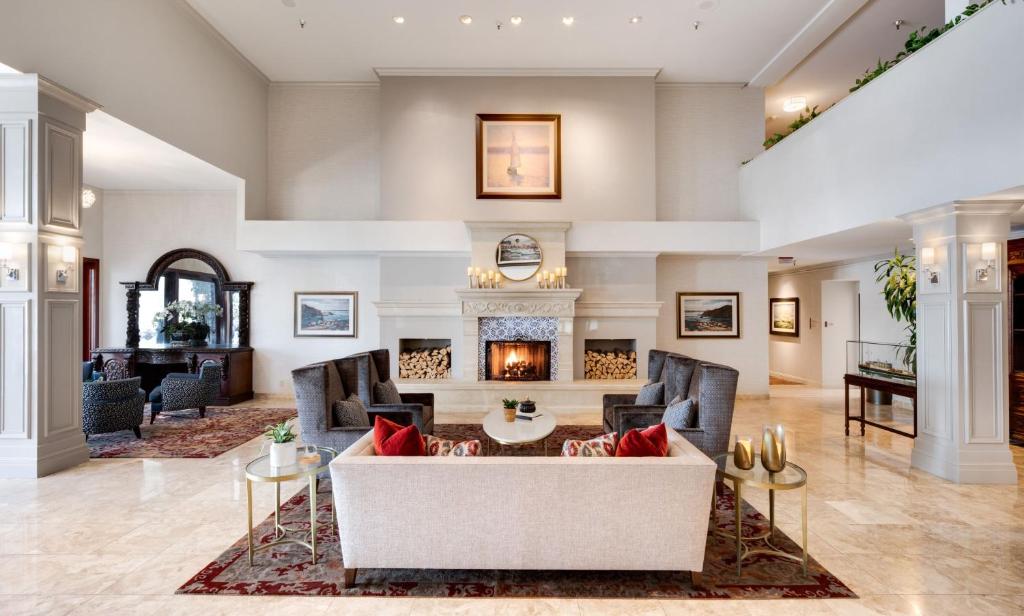 Ayres Hotel Costa Mesa Newport Beach - Transportation and Accessibility