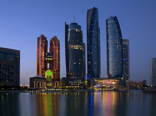 Bab Al Qasr Residence - Amenities and Services