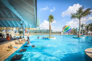 Beach Rotana – All Suites - Dining Options
