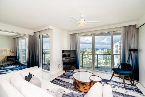 Beachfront Luxury 2BR 2BA, Sleeps 6, Resort Access - Horizon by HomeStakes - Exquisite Room Features