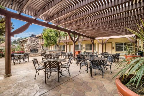 Best Western Corona Hotel & Suites - Amenities and Facilities