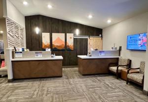 Best Western Country Inn - Room Types and Amenities