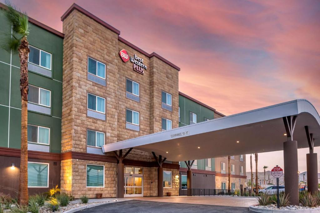 Best Western Plus Desert View Inn & Suites - Unparalleled Guest Satisfaction