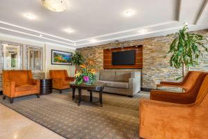 Best Western Plus Orange County Airport North - Room Features