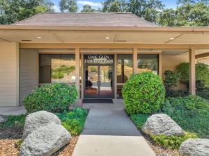 Best Western Plus Sonora Oaks Hotel and Conference Center - Facilities and Amenities