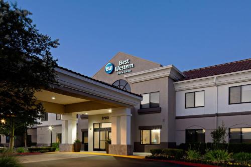 Best Western Valencia/Six Flags Inn & Suites - Impressive Facilities