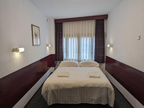 Budget Hotel Ben - Room Types Offered