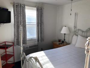 Catalina Island Seacrest Inn - House Rules and Policies
