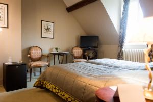 Chateau De Fere - Gastronomic Delights at Les Fables