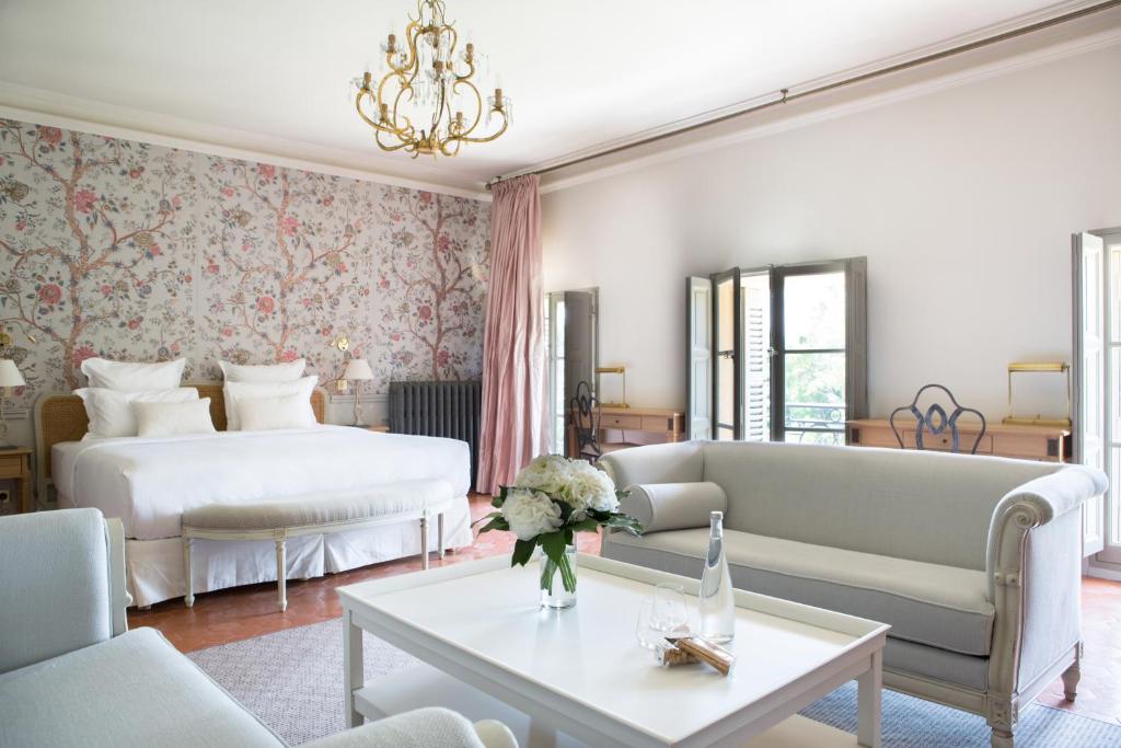 Château De Fonscolombe Review