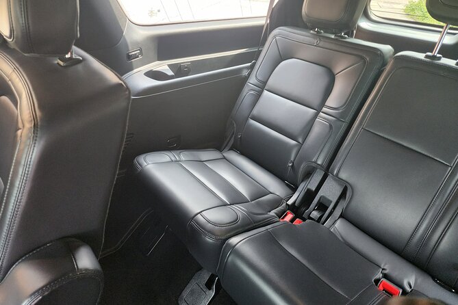 Chicago Airport Transfer: Chicago to OHare Airport in Luxury SUV - Professional Chauffeur Services