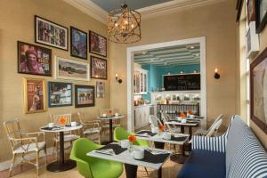 Circa 39 Hotel, an IHG Hotel - Amenities and Facilities