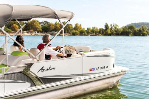 Clear Lake Cottages & Marina - Guest Satisfaction Ratings