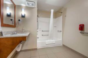 Comfort Suites Redding - Shasta Lake - Exceptional Amenities