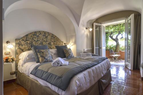 Confalone Palace - Facilities and Amenities