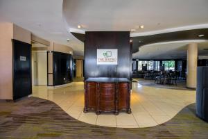Courtyard by Marriott Merced - Dining and Amenities