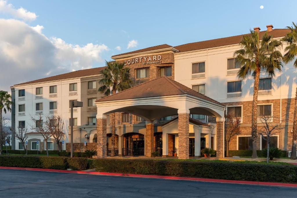 Courtyard by Marriott Ontario Rancho Cucamonga Review