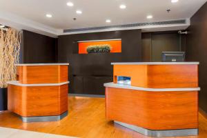 Courtyard by Marriott San Diego Del Mar/Solana Beach - Exceptional Amenities