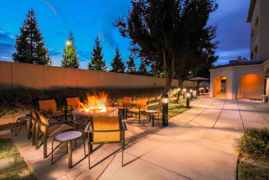 Courtyard by Marriott San Jose South/Morgan Hill - Key Amenities and Services