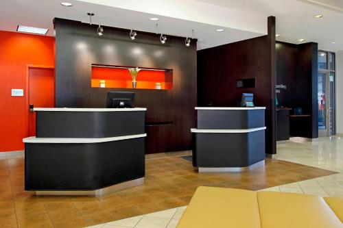 Courtyard Oakland Downtown - Facilities and Amenities