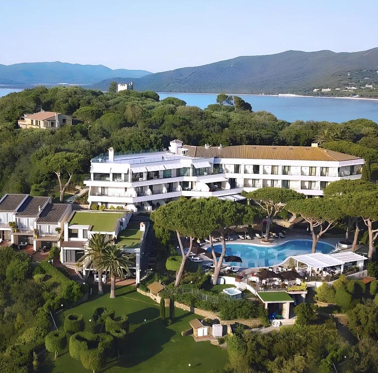 Cove of the Port Punta Ala Review
