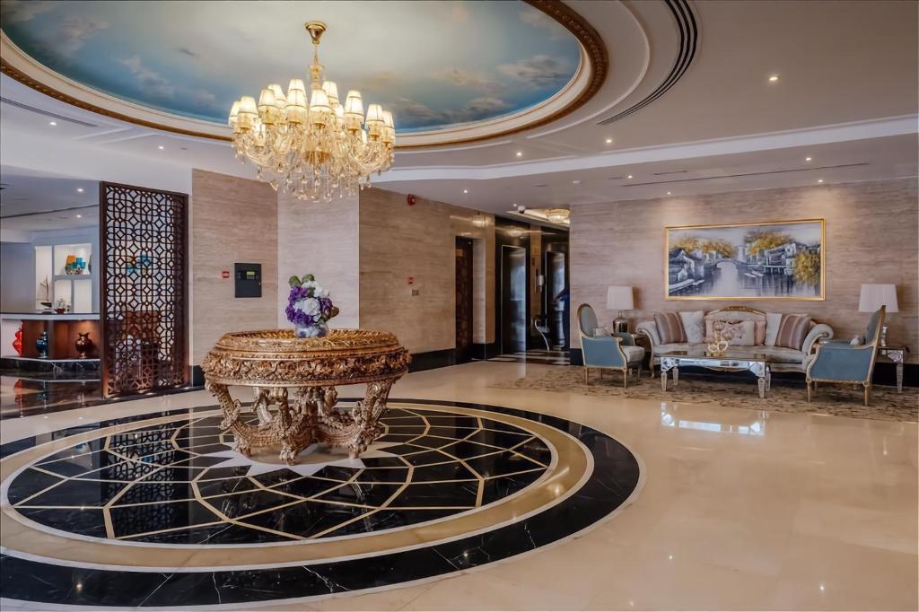 Crystal Plaza Al Majaz Hotel - Dining and Restaurants