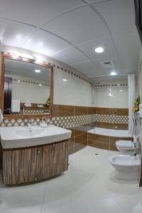 Deira Suites Deluxe Hotel Suites - Family-Friendly Accommodations