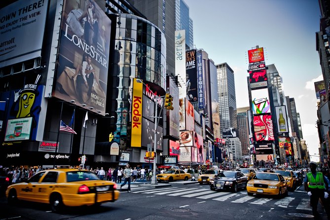 Departure Transfer: New York to Newark Airport EWR by Luxury SUV - Timing and Availability of the Service