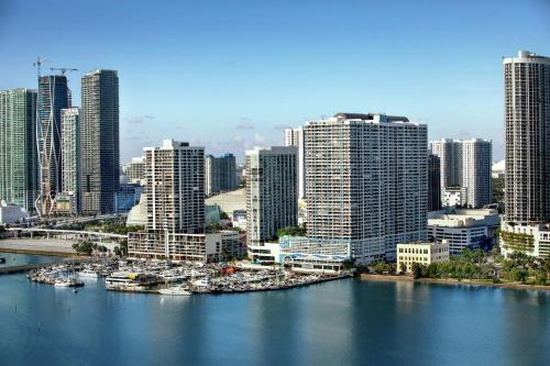 DoubleTree by Hilton Grand Hotel Biscayne Bay - Dining Options