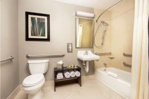 DoubleTree by Hilton Hotel West Palm Beach Airport - Guest Experience