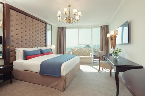 Dukes The Palm, a Royal Hideaway Hotel - Dining Experiences