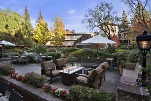 Embassy Suites by Hilton Napa Valley - Dining Options