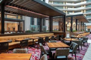 Embassy Suites by Hilton Walnut Creek - Room Types and Features