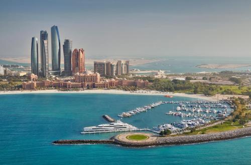 Emirates Palace Mandarin Oriental, Abu Dhabi - Culinary Delights and Dining Experiences