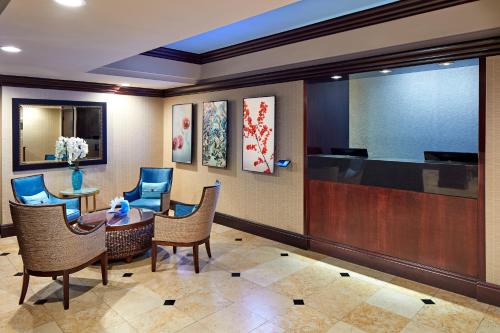 Empress Hotel La Jolla - Guest Experience