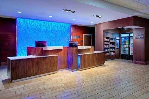 Fairfield Inn & Suites by Marriott Bakersfield North/Airport - Nearby Attractions