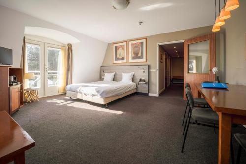Fletcher Hotel Restaurant The White Raven - Room Types and Pricing