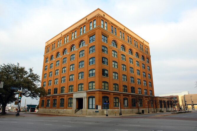 Footsteps Through Dallas: A Journey Through Time & Legacy - The Evolution of Dallas Cuisine