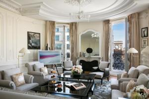 Fouquet's Barrière Hotel Paris - Impeccable Guest Satisfaction Ratings