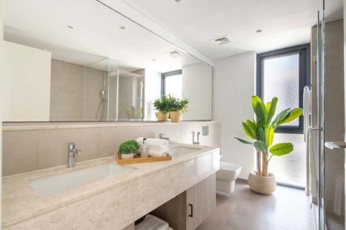 Frank Porter – Club Villas Review